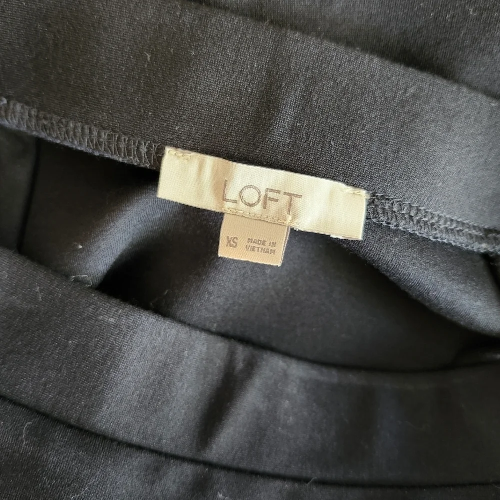 LOFT Classic Black A-Line Ruffle Skirt